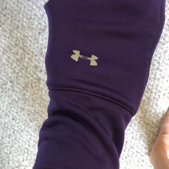 🪷 5/$10 🪷Under Armur  Sweater MSU State in great condition - Picture 5 of 6